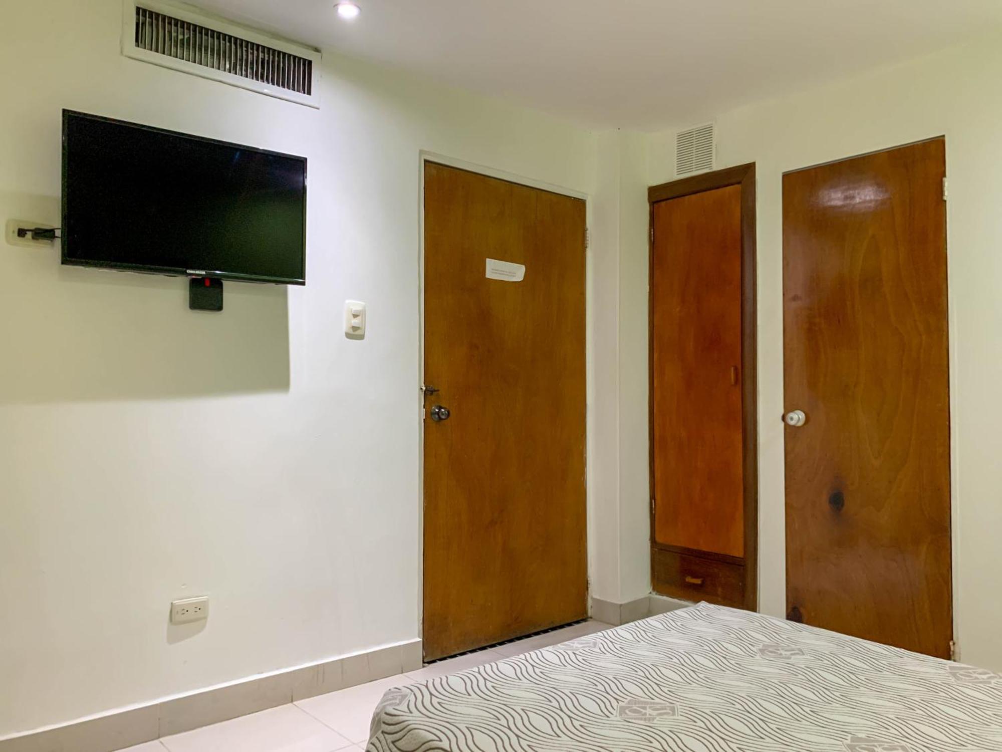 Veleros Hotel 3*